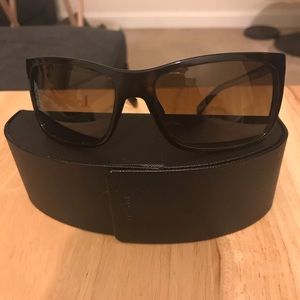 Prada Sunglasses Polarized - SPR16O